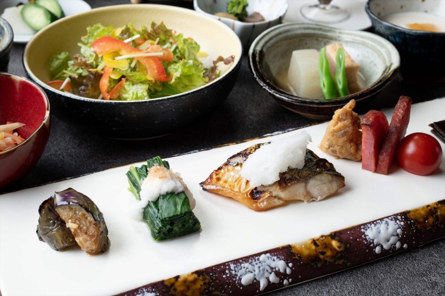 土鍋で炊いた朝食のご飯